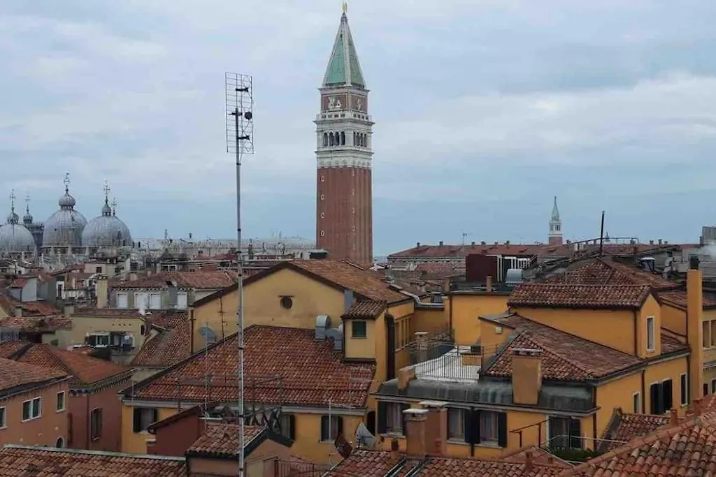 Calle Dei Furlani - Appartamento Con Cortile contacts